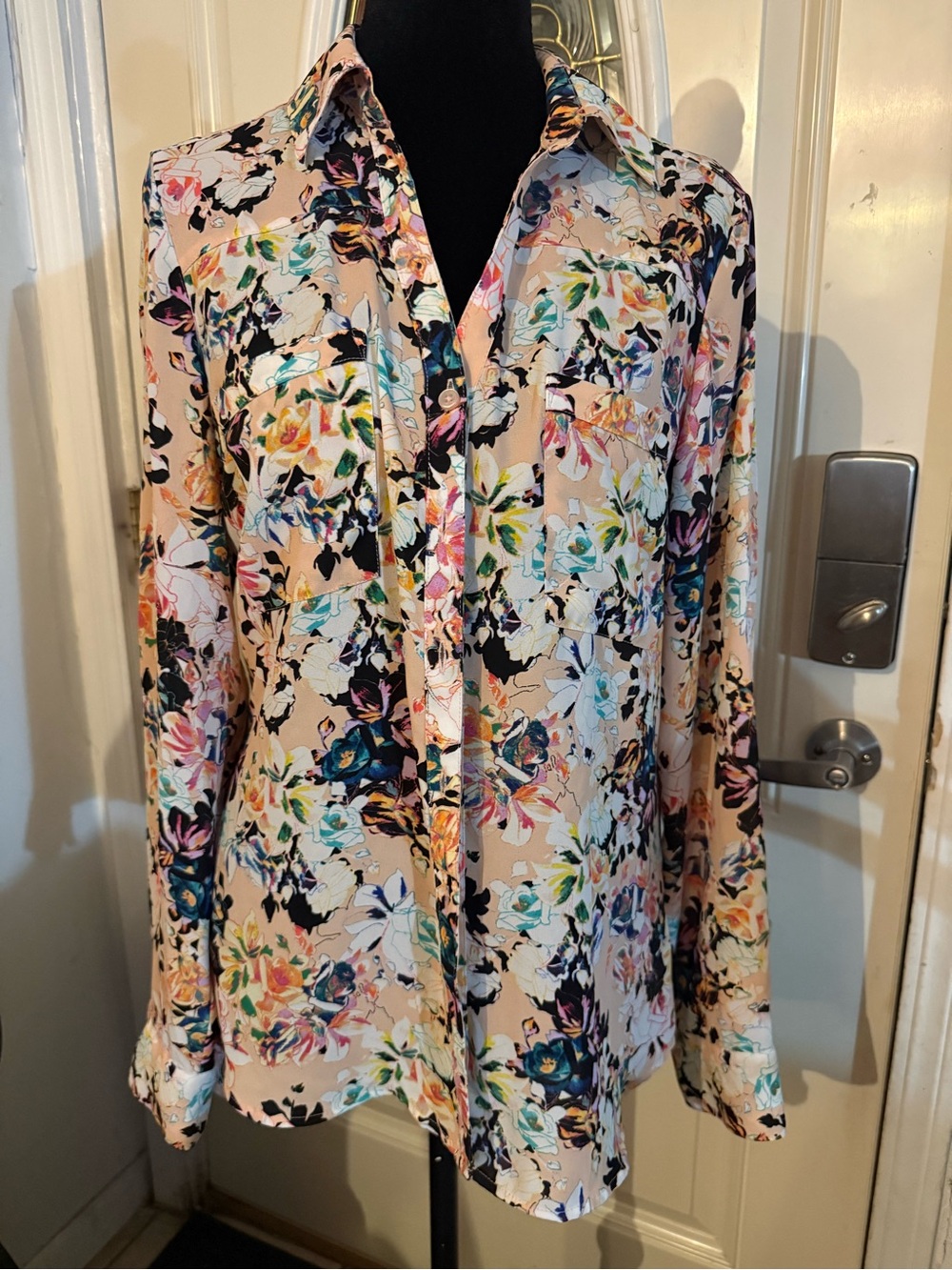 Express Floral Button-Down Shirt in Blush, Black, Teal